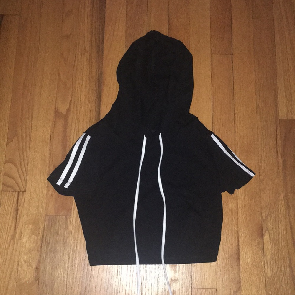 cropped short sleeve pullover